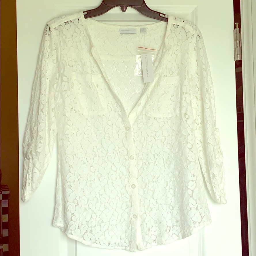 Foral Button Down